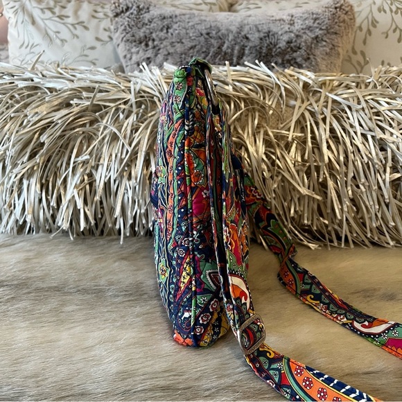 VERA BRADLEY Venetian Paisley 2013 Zip Hipster Crossbody Navy Red Yellow Orange - Picture 10 of 17